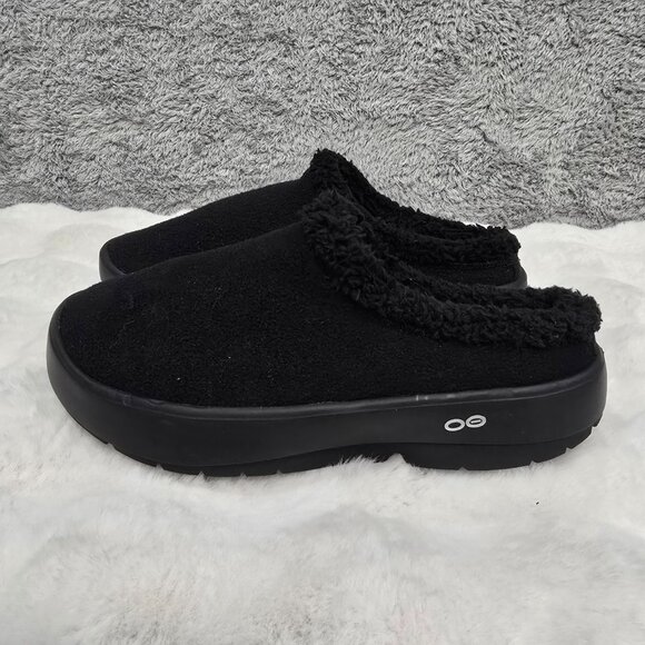 Oofos Oocoozie Men's Black Mule Slide Vegan Sherpa Fuzzy Sizwa New Recovery - Picture 3 of 11
